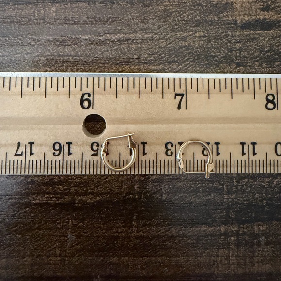 Dainty 14kt solid gold small hoop earrings huggies vintage minimalist everyday - Picture 4 of 4